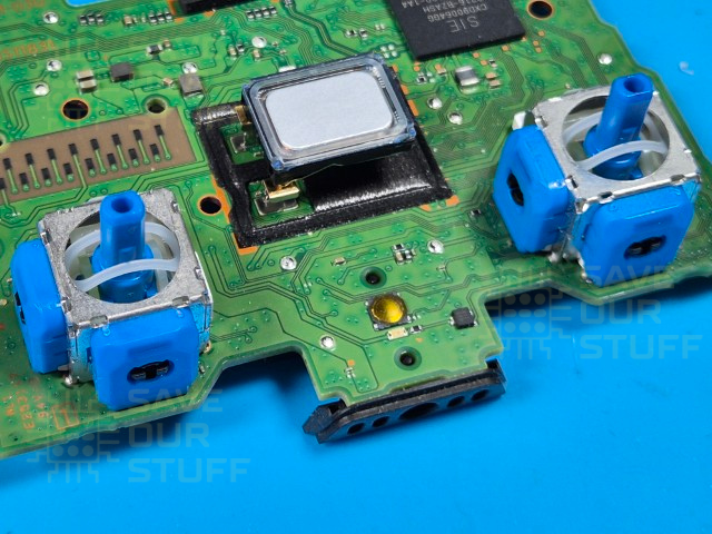 PS5 DualSense controller